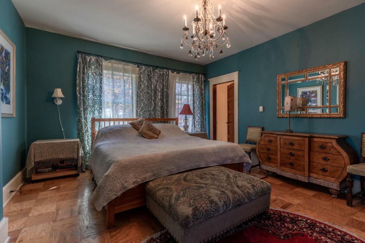シアトル モーツアルト ゲスト ハウス Bed & Breakfast エクステリア 写真